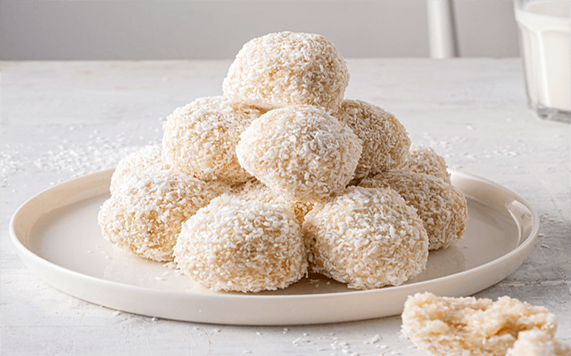 Coconut laddu(1 Kg)